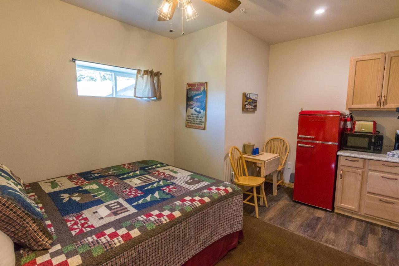 June Lake Motel ภายนอก รูปภาพ